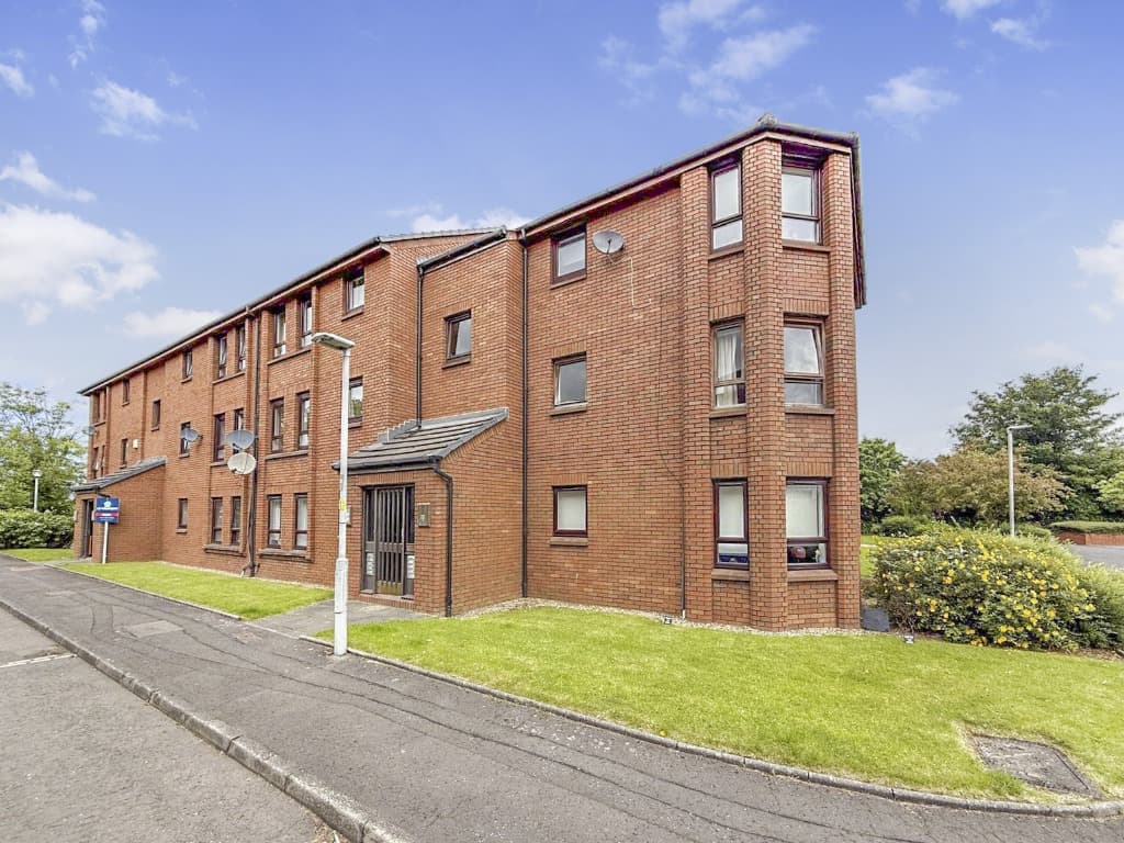 Caird Gardens, Hamilton, South Lanarkshire, ML3