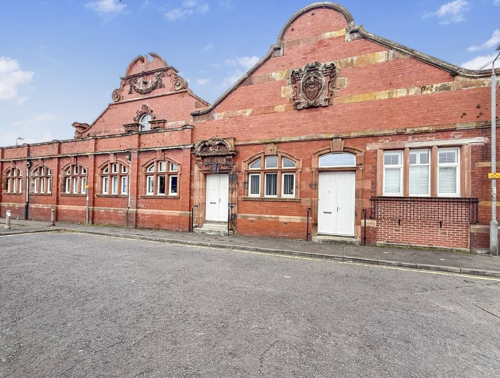 Saffronhall Crescent, Hamilton, South Lanarkshire, ML3